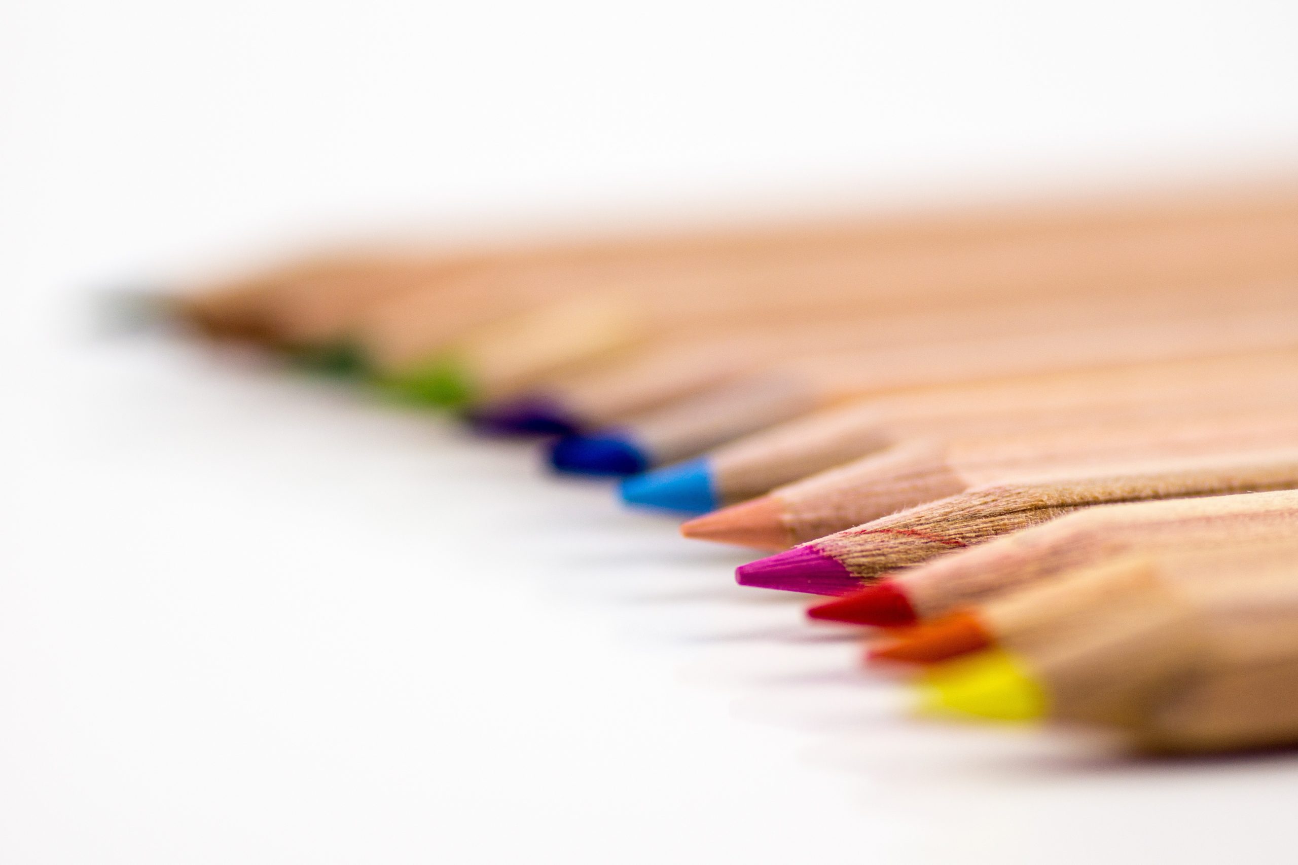 creative-desk-pens-school-2170
